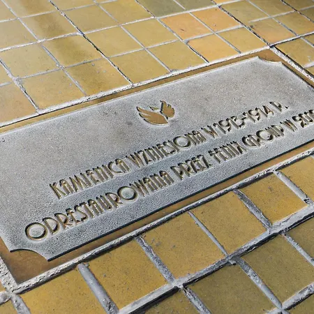 Metro Politechnika Superior By Bookinghost وارسو