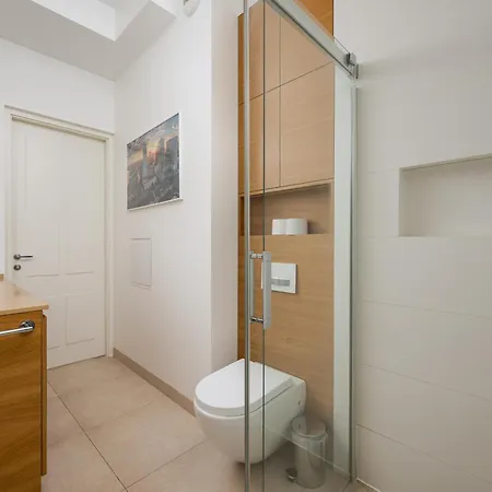 Metro Politechnika Superior By Bookinghost Apartamento Varsóvia